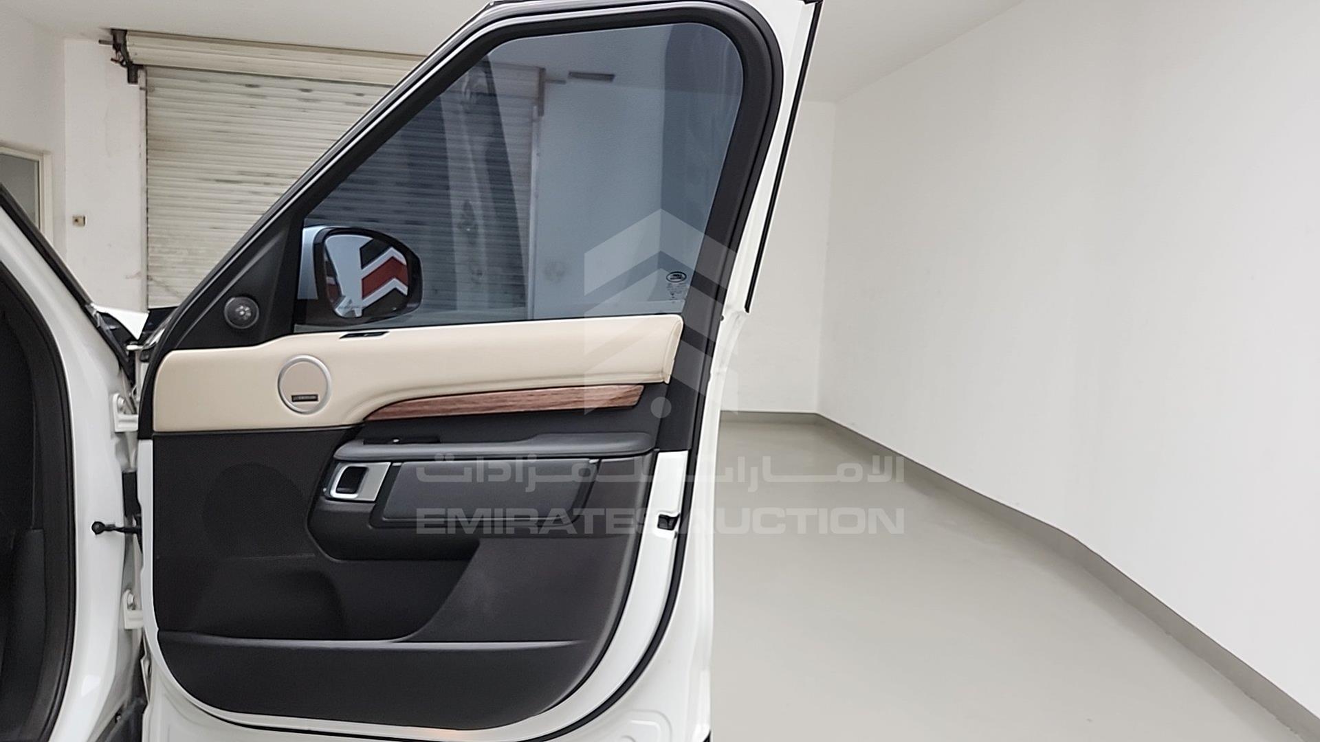 2017 LAND ROVER DISCOVERY VIN: SALRA2BV6HA002276