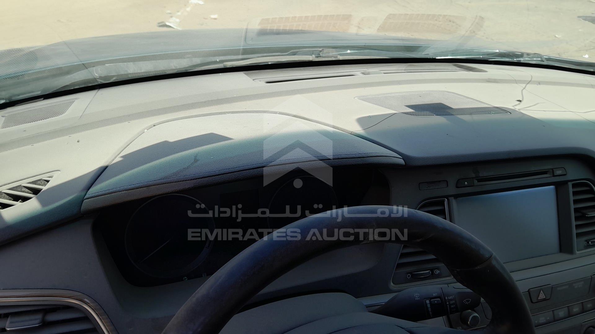 2015 HYUNDAI SONATA VIN: 5NPE34AF4FH255219
