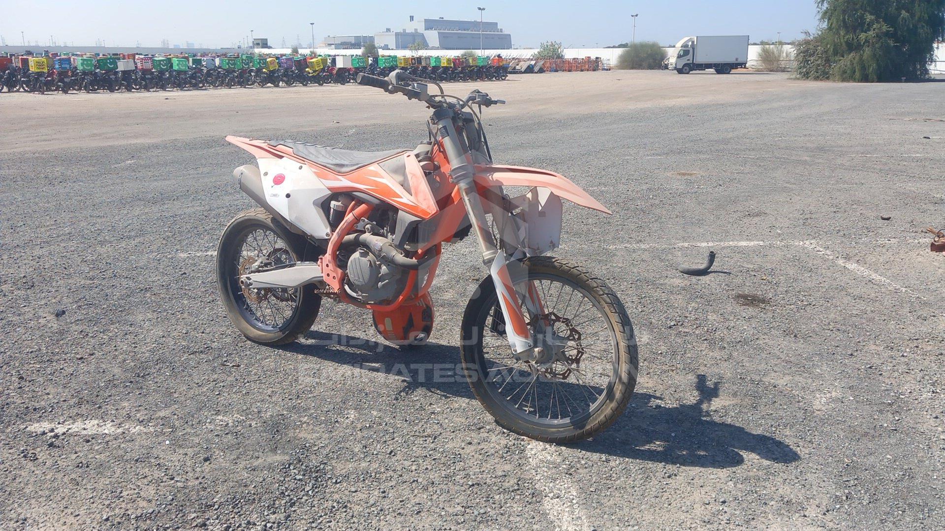 2018 KTM 450 SX-F VIN: VBKSXR436JM333213