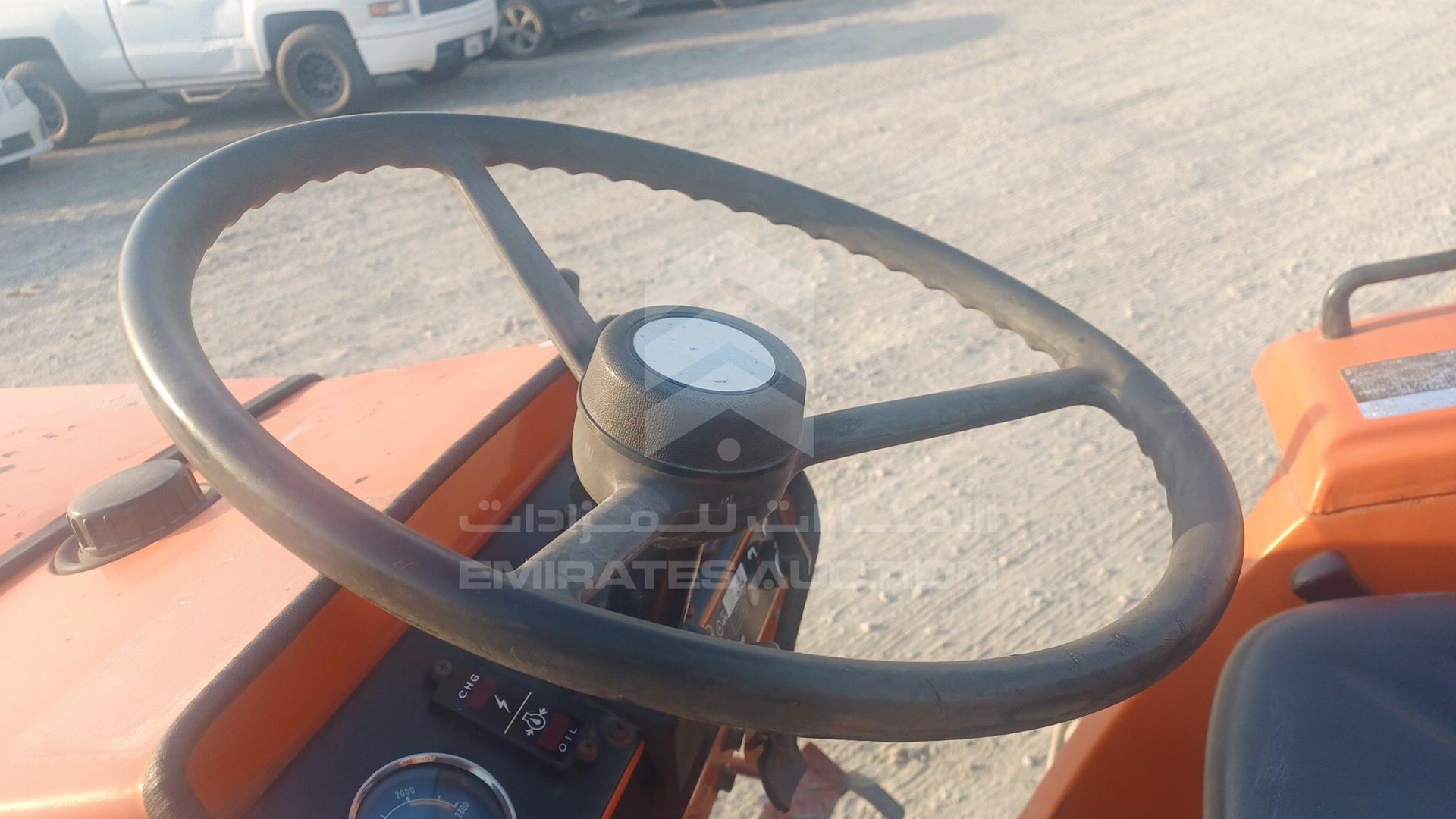0 TRACTOR --- VIN: 180200115