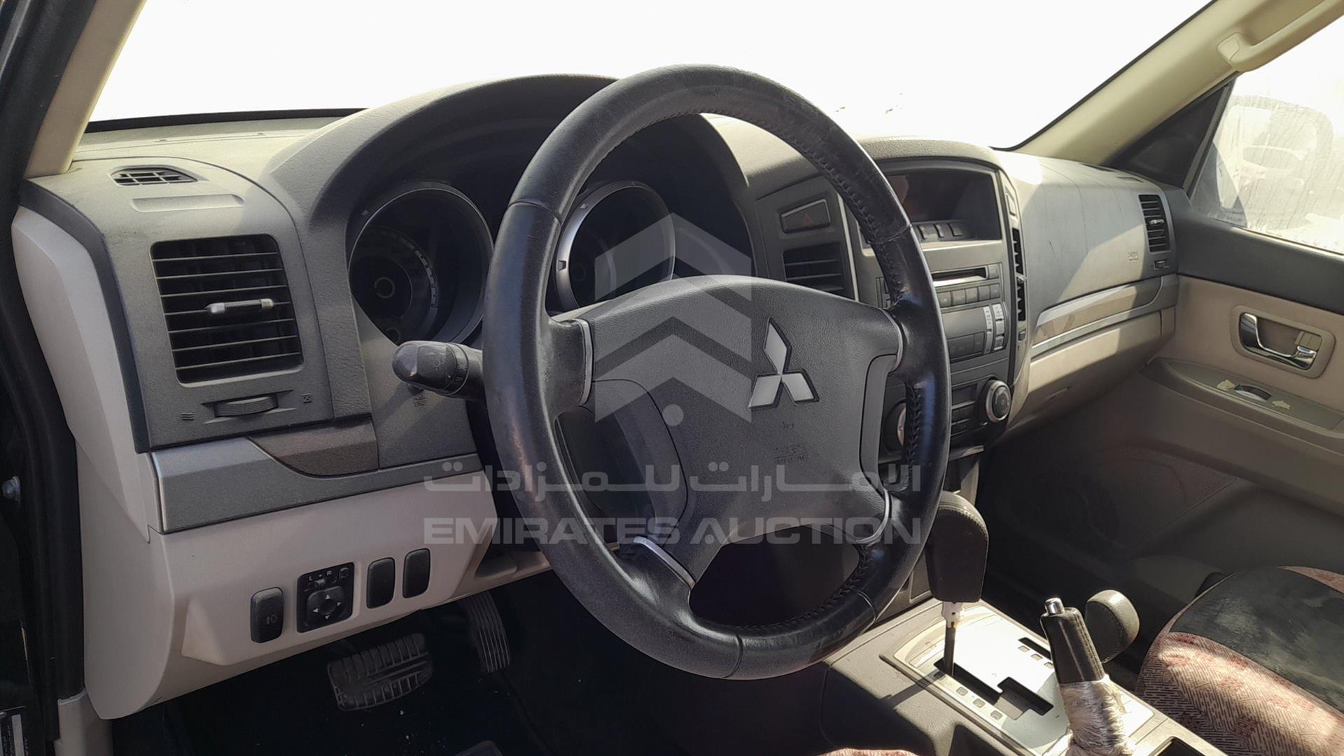 2010 MITSUBISHI PAJERO VIN: JMYLRV95WAJ715441