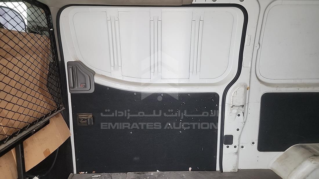 نيسان أورفان 2015 — الباب الخلفي الأيمن — صورة 16
