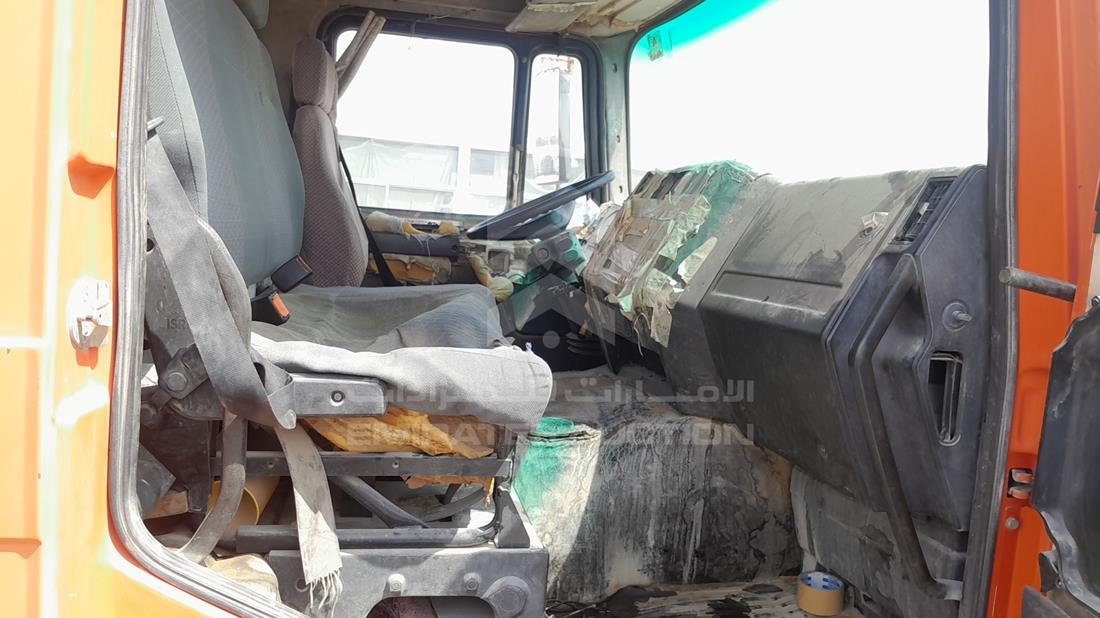 مان 373 2001 — زاوية الراكب الأمامي للمقعد — صورة 18