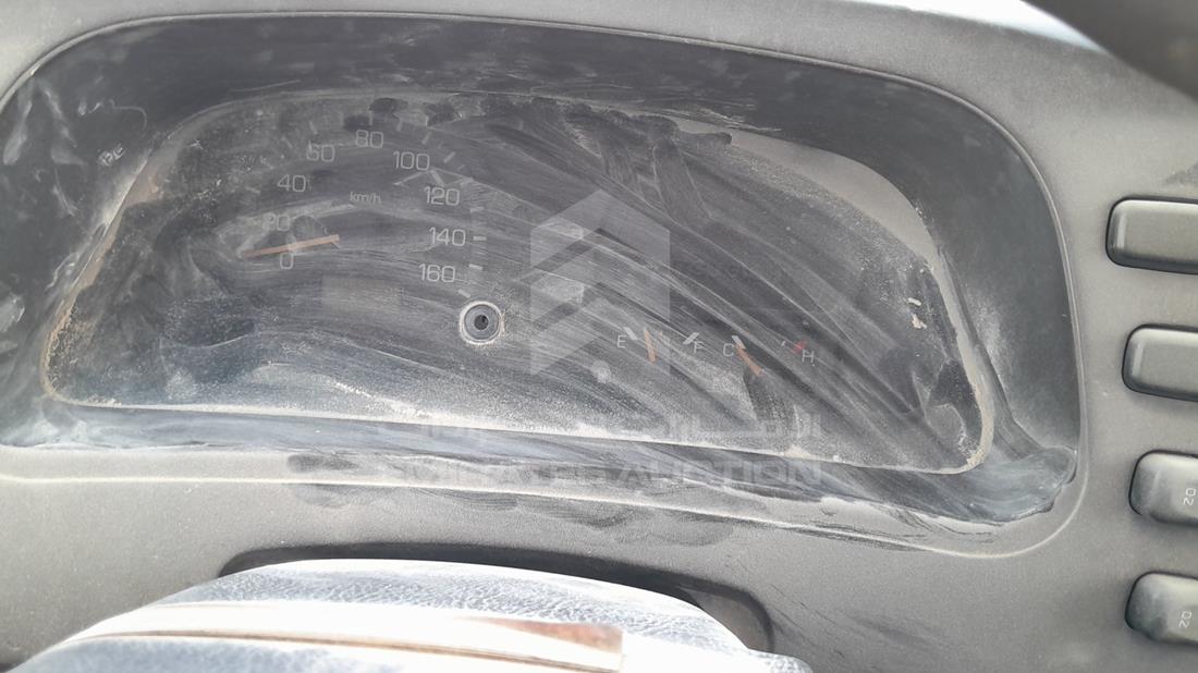 2006 Mitsubishi Rosa — Speedometer & RPM Gauges — Photo 14