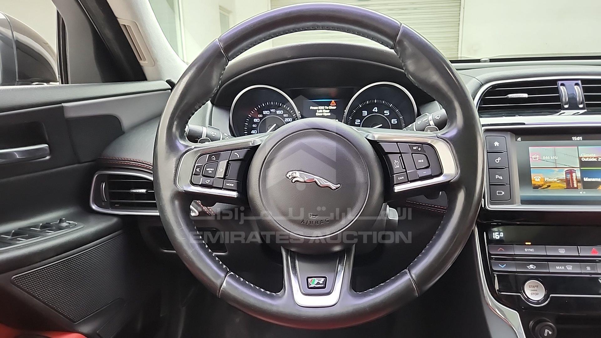 2016 JAGUAR XE VIN: SAJAB4BG8GA924028