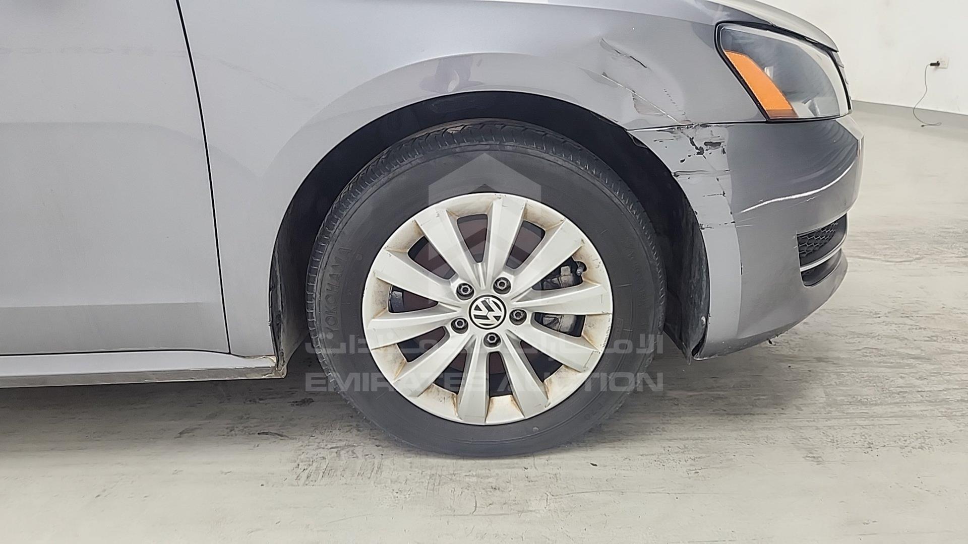 2015 VOLKSWAGEN PASSAT VIN: WVWBR7A3XFC061072