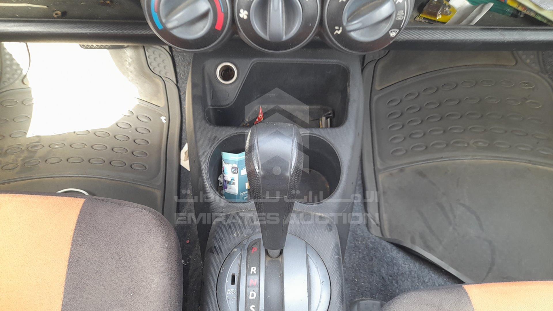 2004 HONDA JAZZ VIN: JHMGD18674S400163