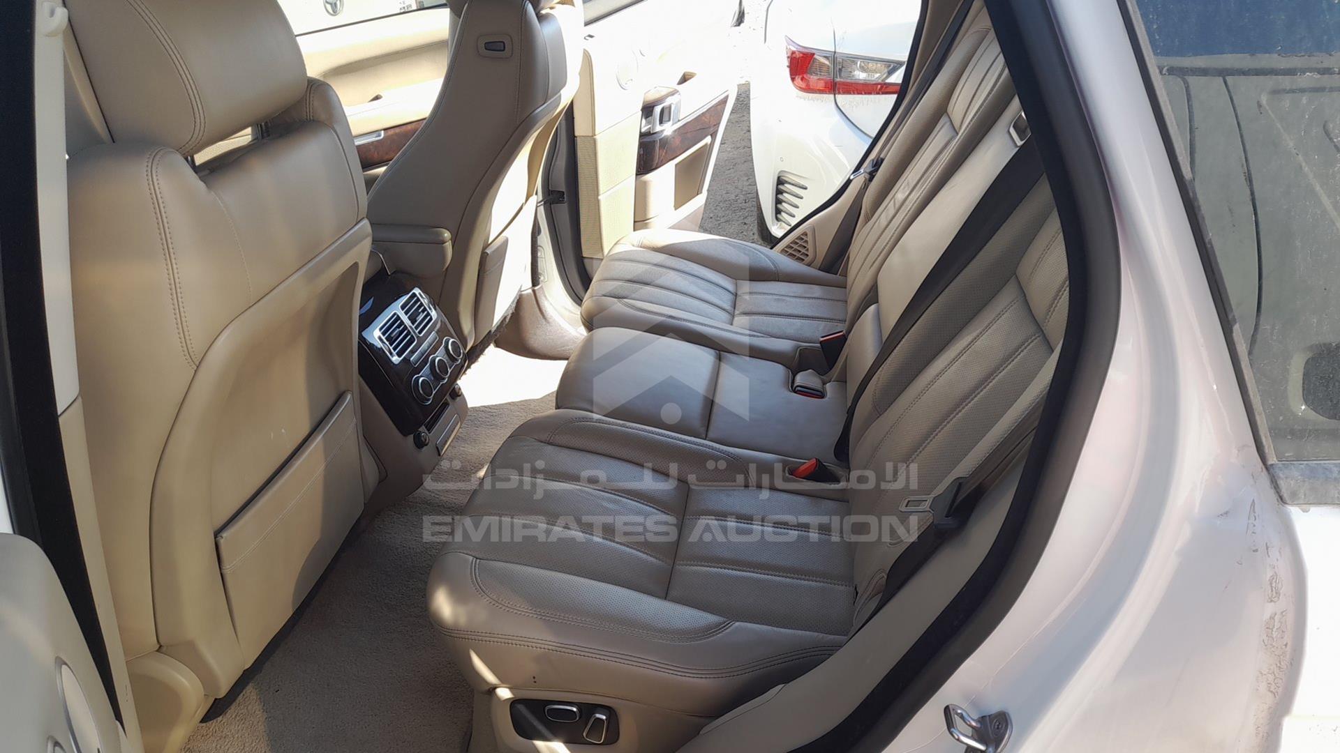 2014 RANGE ROVER VOGUE VIN: SALGA2EFXEA136165