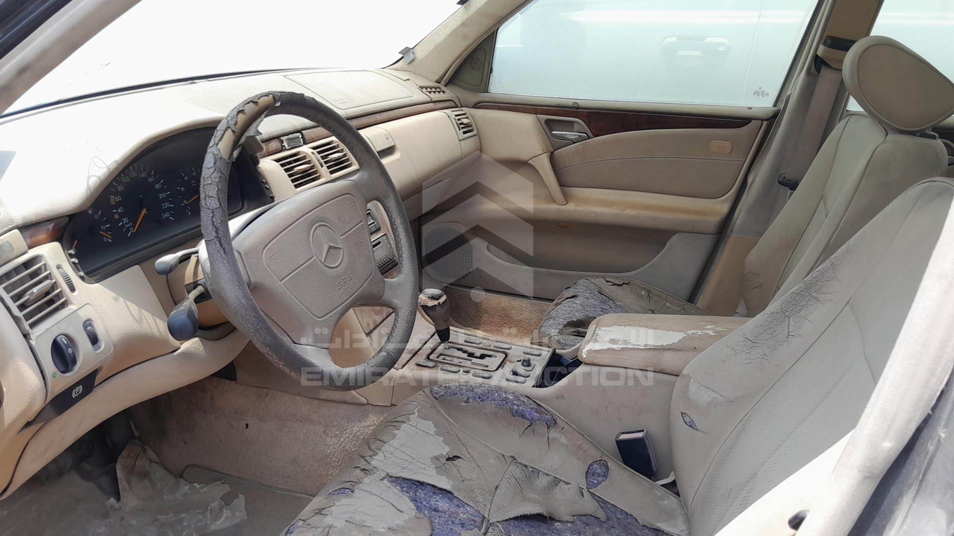 0 MERCEDES --- VIN: WDB2100611A788742