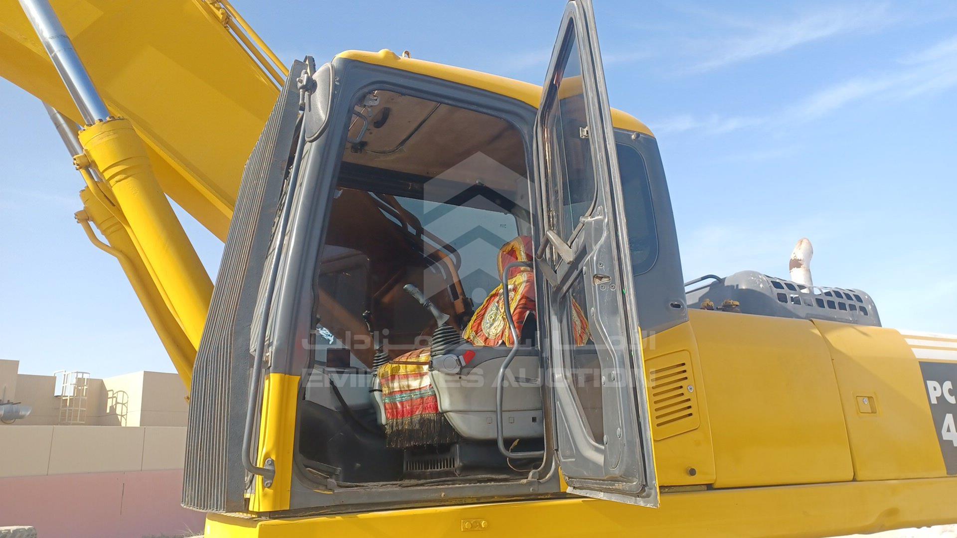 2013 KOMATSU PC400-7 VIN: KMTPC086J02052618