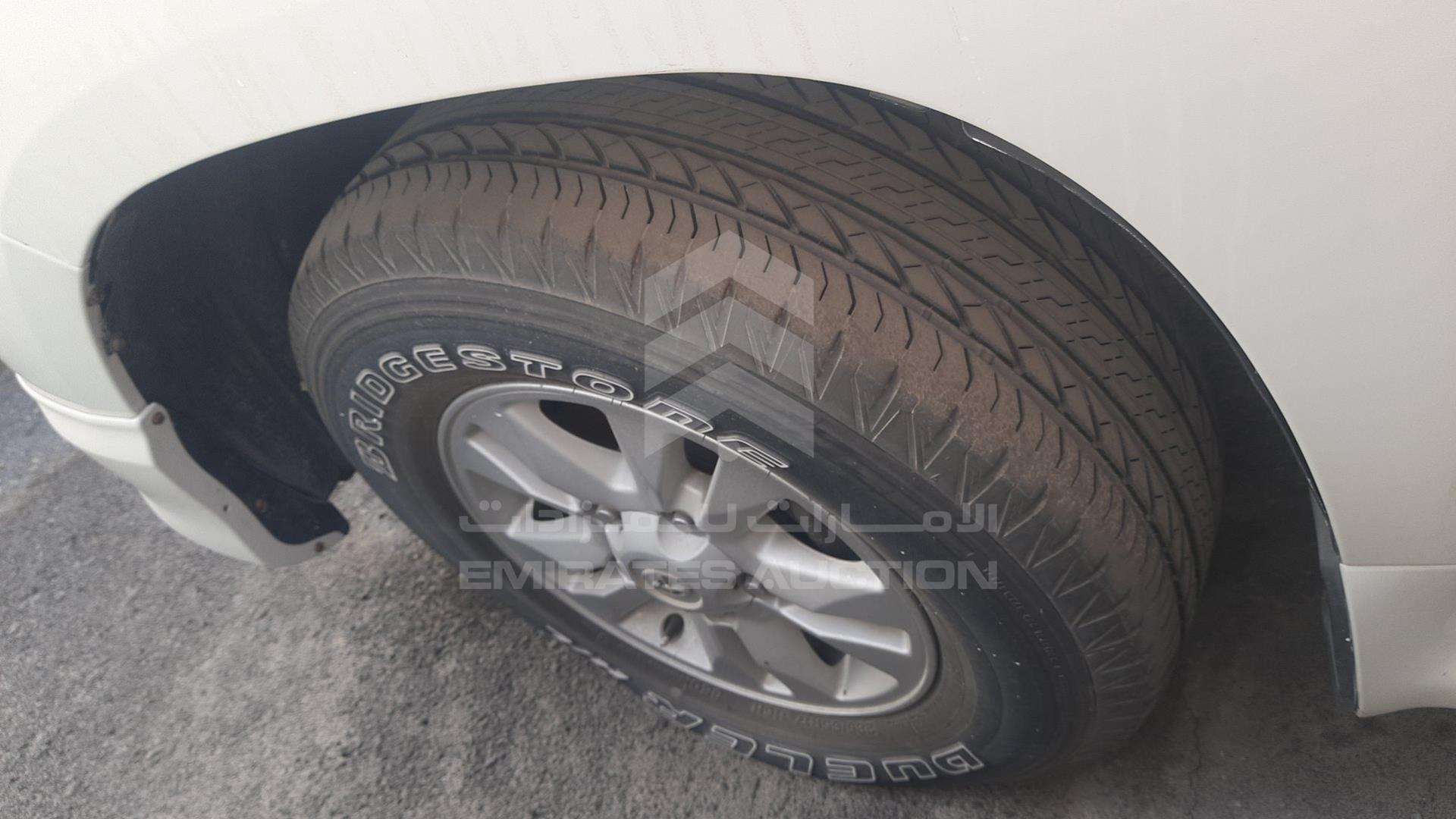 2011 TOYOTA LAND CRUISER VIN: JTMHU09J1B4042644