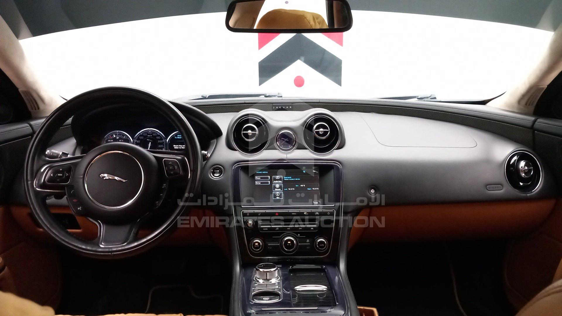 2010 JAGUAR X J VIN: SAJKA26J1AMV01346