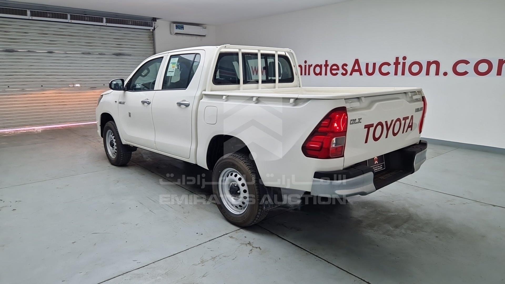 2018 TOYOTA HILUX VIN: MR0DB8CD8J0174166