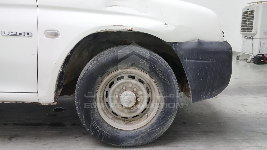 2003 Mitsubishi L 200 — Front Right Tyre — Photo 39
