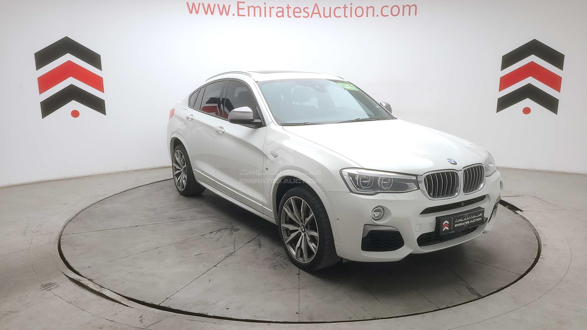 2018 BMW X4 VIN: WBAXW7102J0Y57164