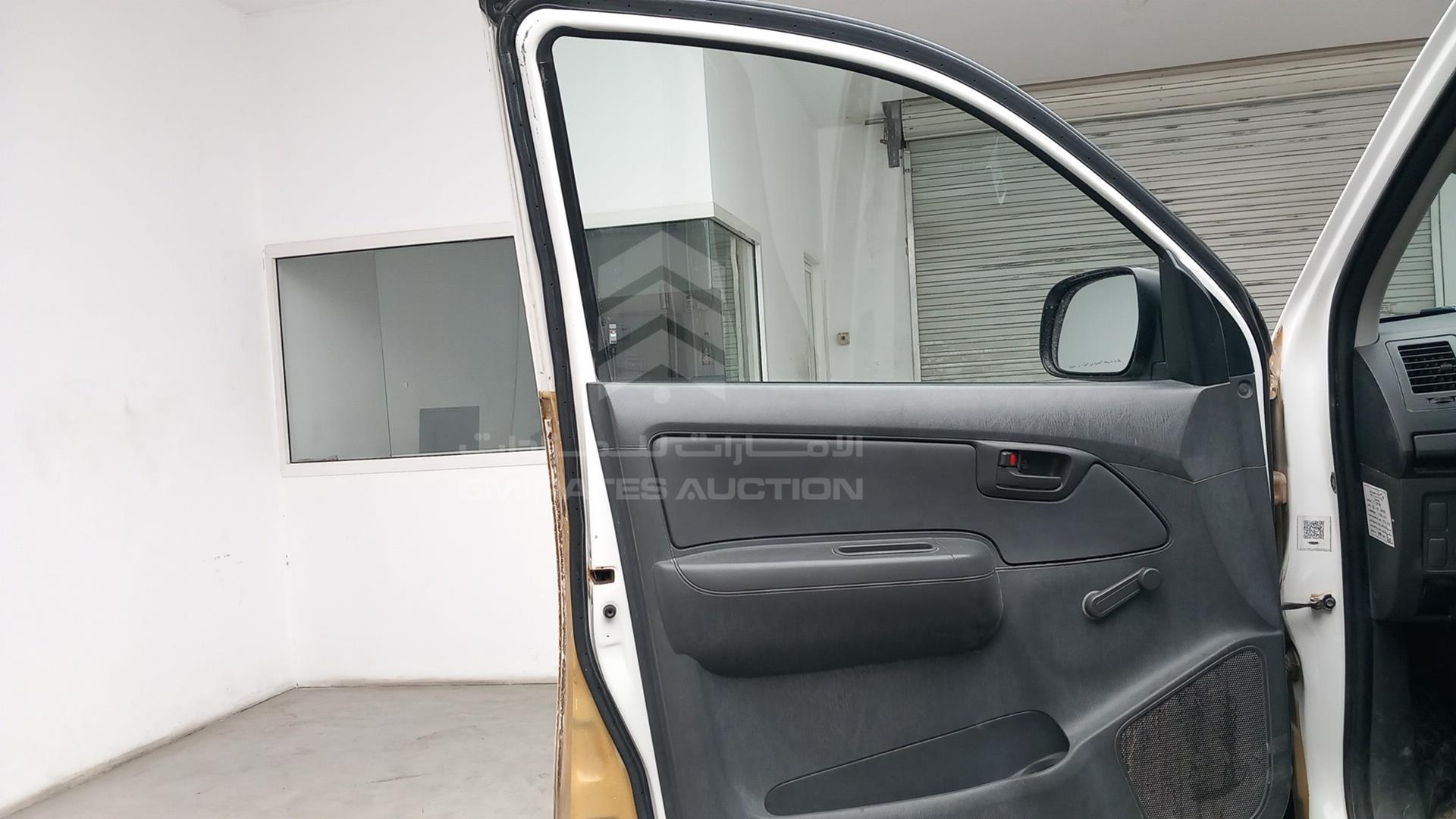 2013 TOYOTA HILUX VIN: MR0FX22G8D1360307
