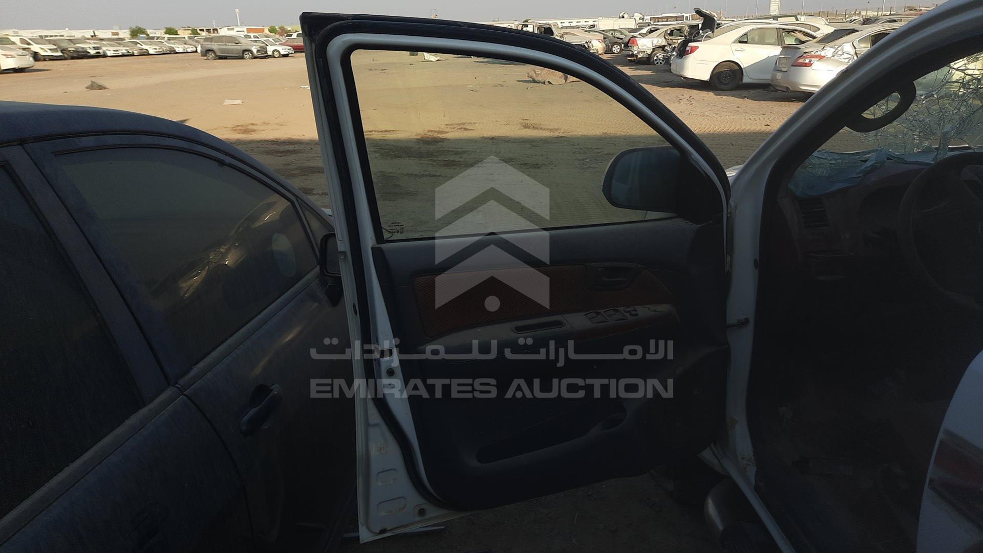 2014 TOYOTA HILUX VIN: MR0FX22G9E1115467