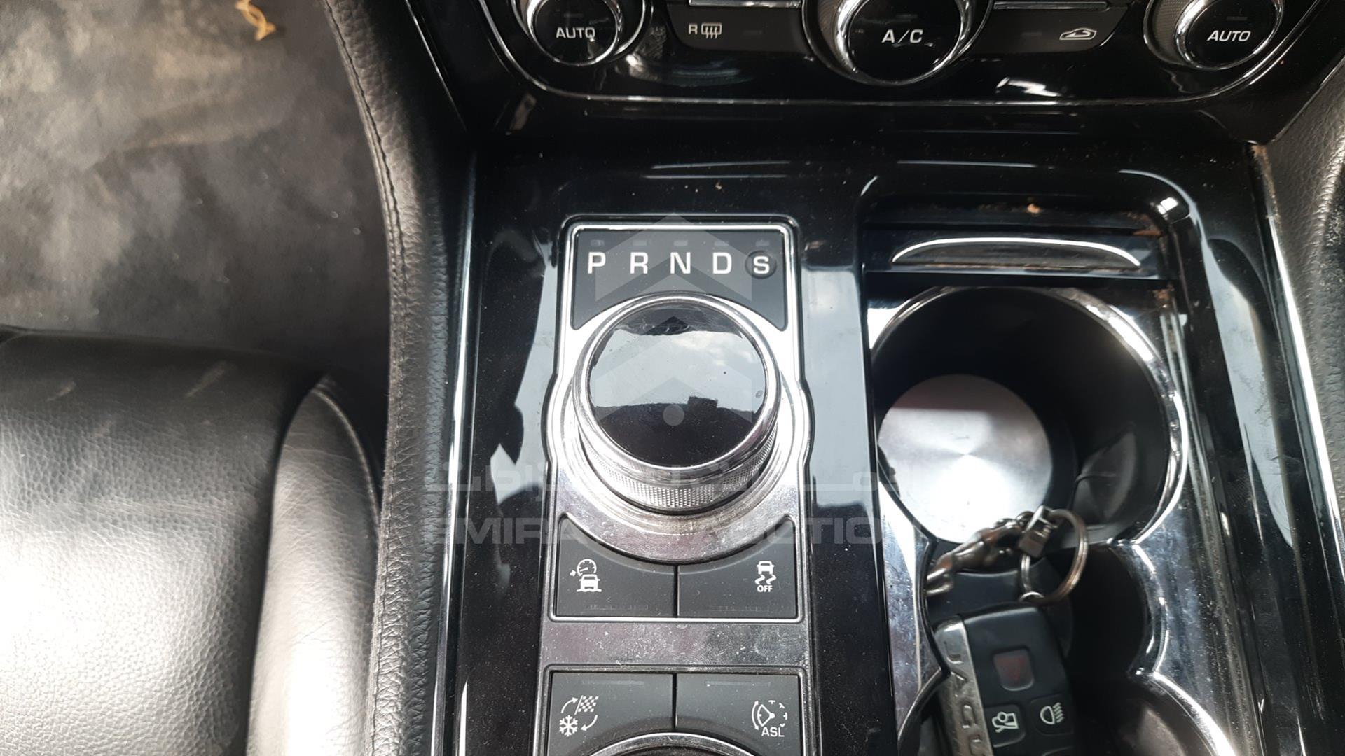 2016 JAGUAR XJL VIN: SAJAA20N8GPV97409