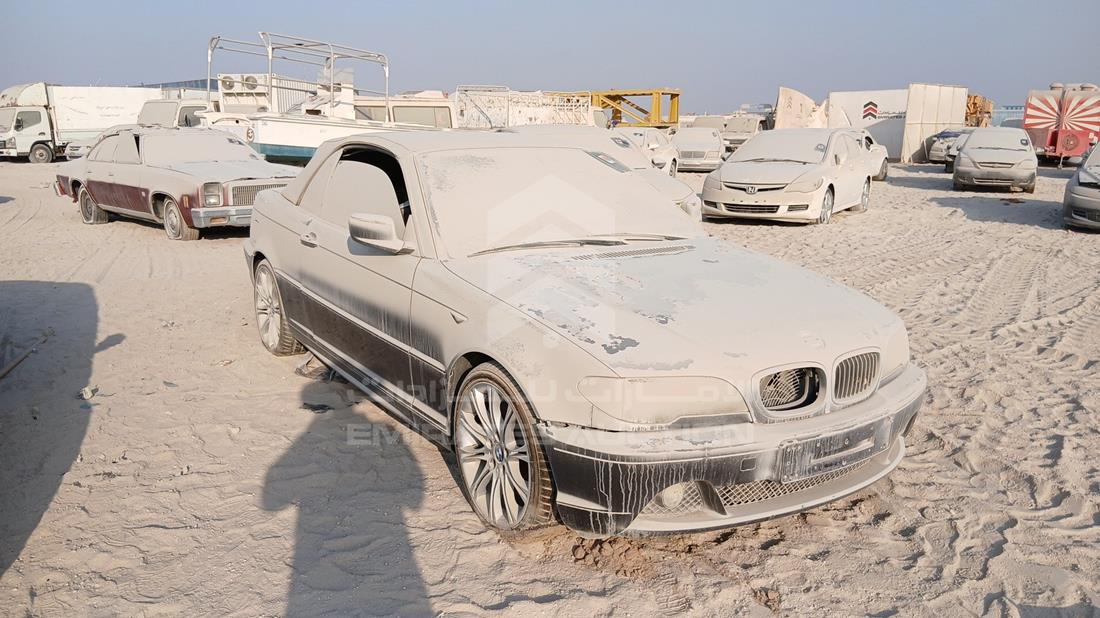 بي ام دبليو 330 سى اى 2005 — الزاوية الأمامية اليمنى — صورة 9