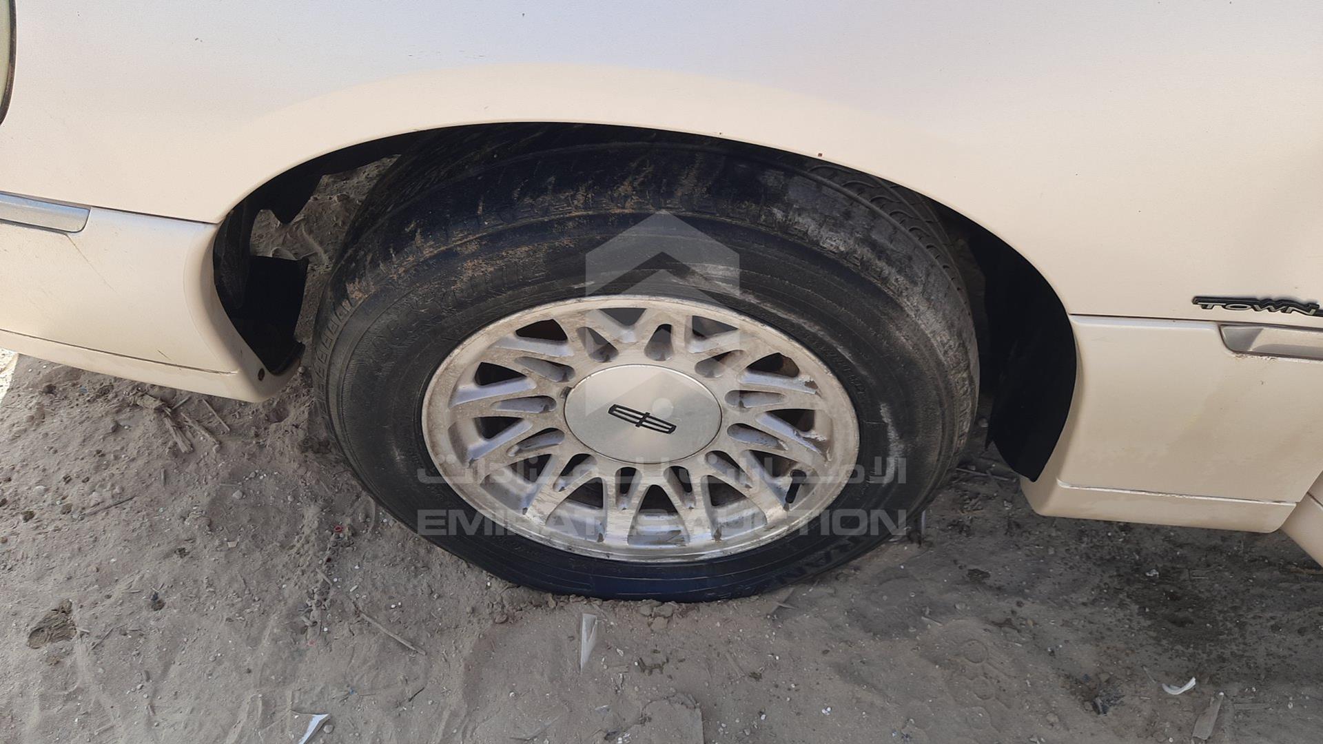 1998 FORD LIINCOLN VIN: 1LNFM82W6WY674643