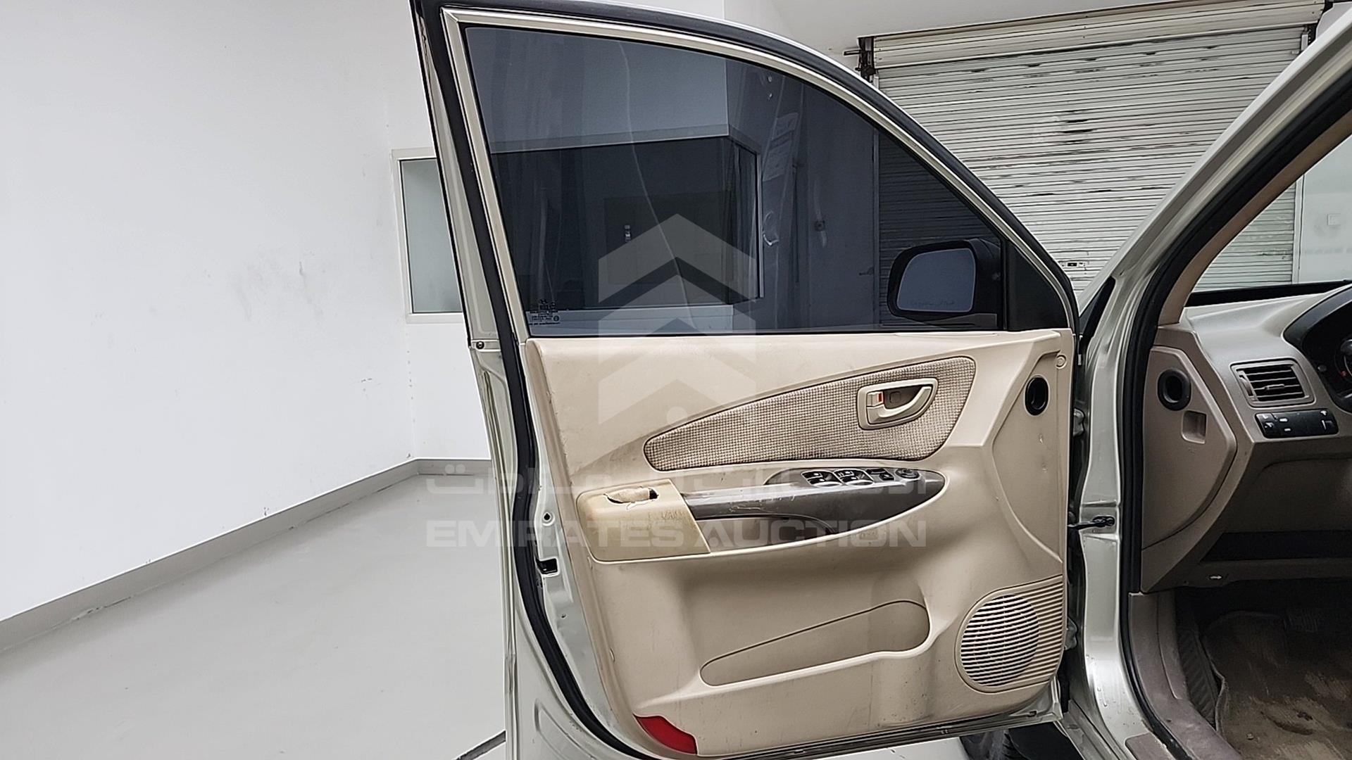 2008 HYUNDAI TUCSON VIN: KMHJM81B78U821197
