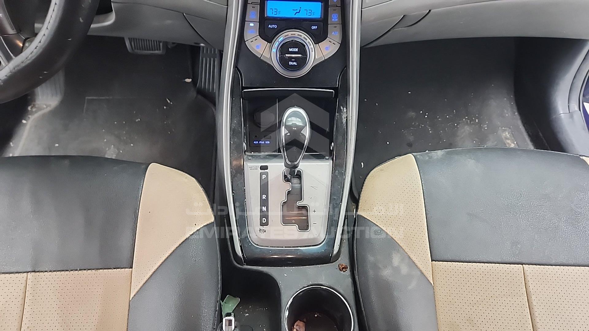 2013 HYUNDAI ELANTRA VIN: 5NPDH4AE2DH290875