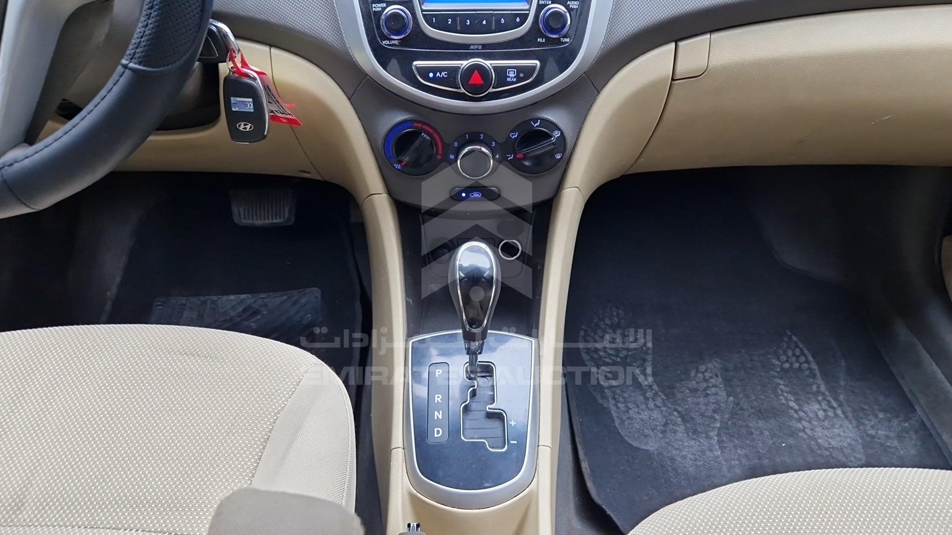 2015 HYUNDAI ACCENT VIN: KMHCT41DXFU662050