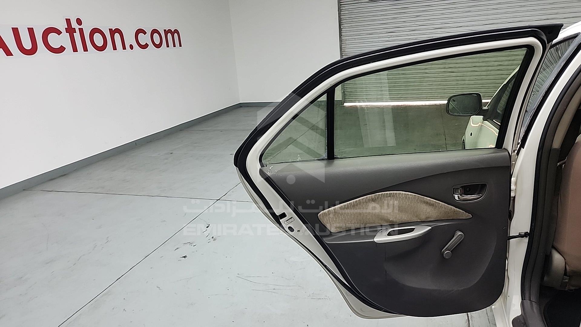 2009 TOYOTA YARIS VIN: JTDBW923294025975