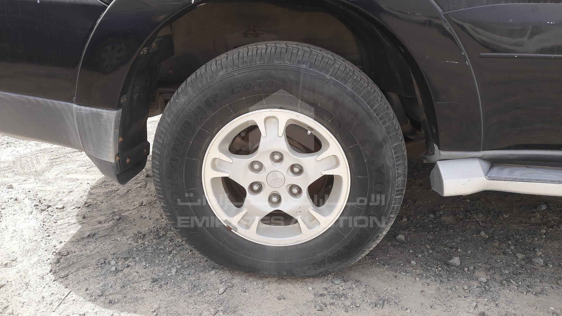 2008 MITSUBISHI PAJERO VIN: JMYLRV93W8J730399
