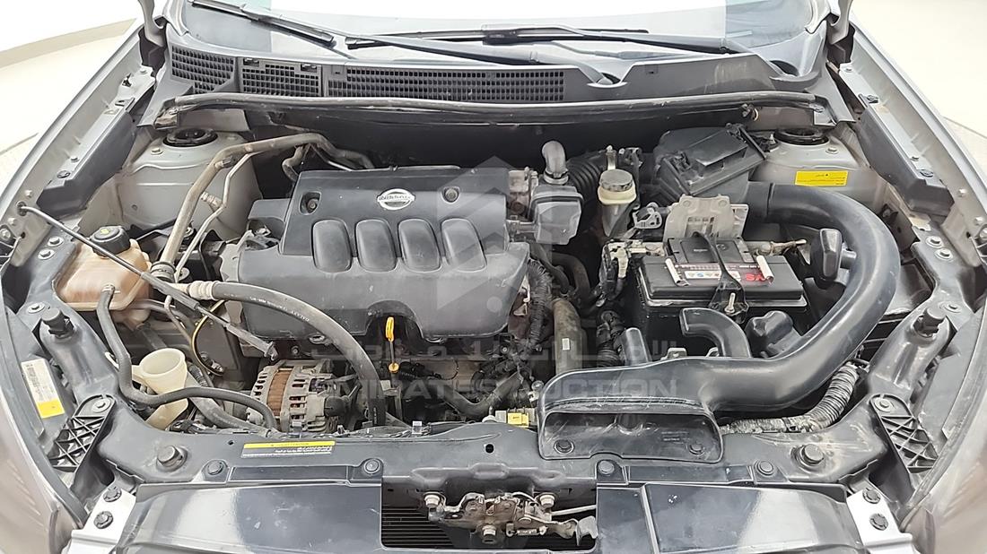 2011 Nissan Qashqai — Engine Bay — Photo 37