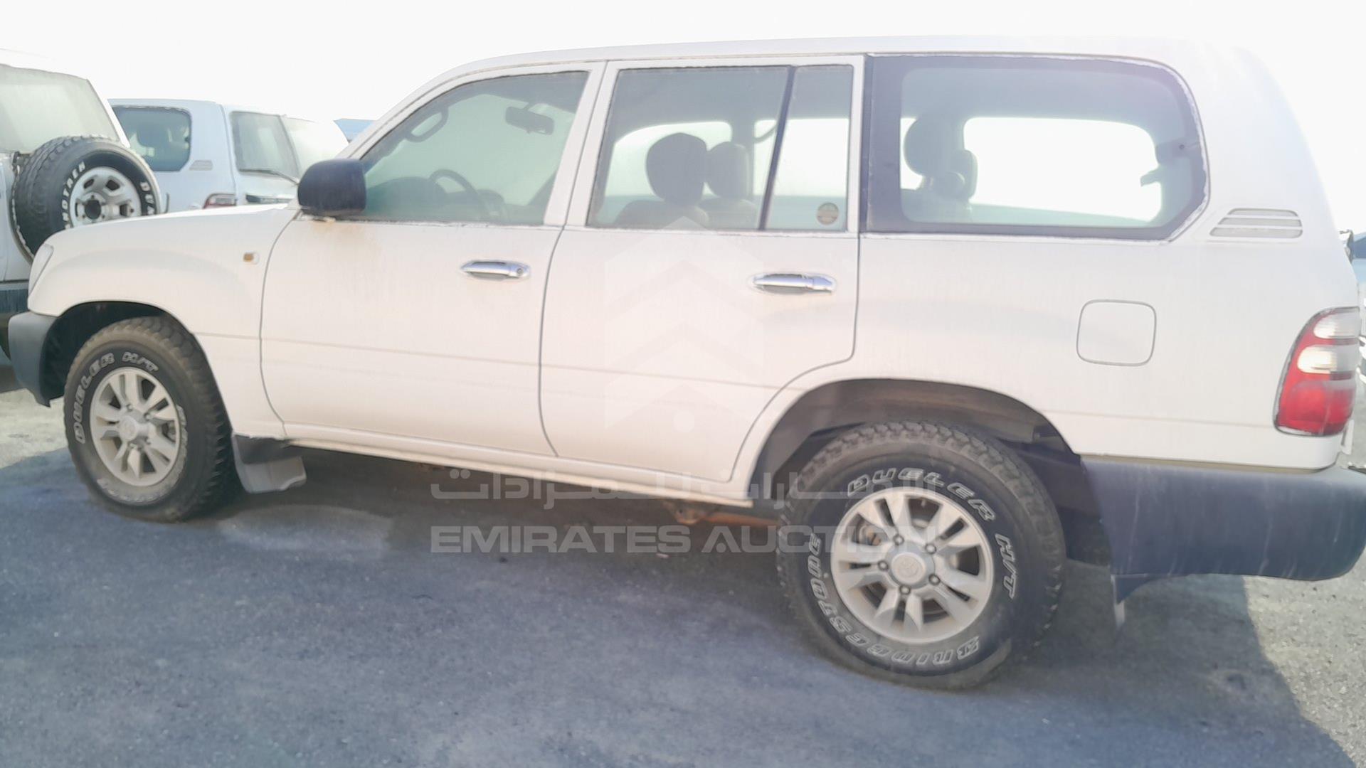 2003 TOYOTA LAND CRUISER VIN: JTGHJ01J633003935
