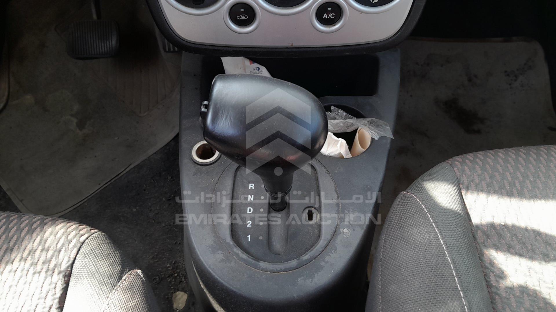 2011 FORD FIGO VIN: MAJTJ21D2BAE38340