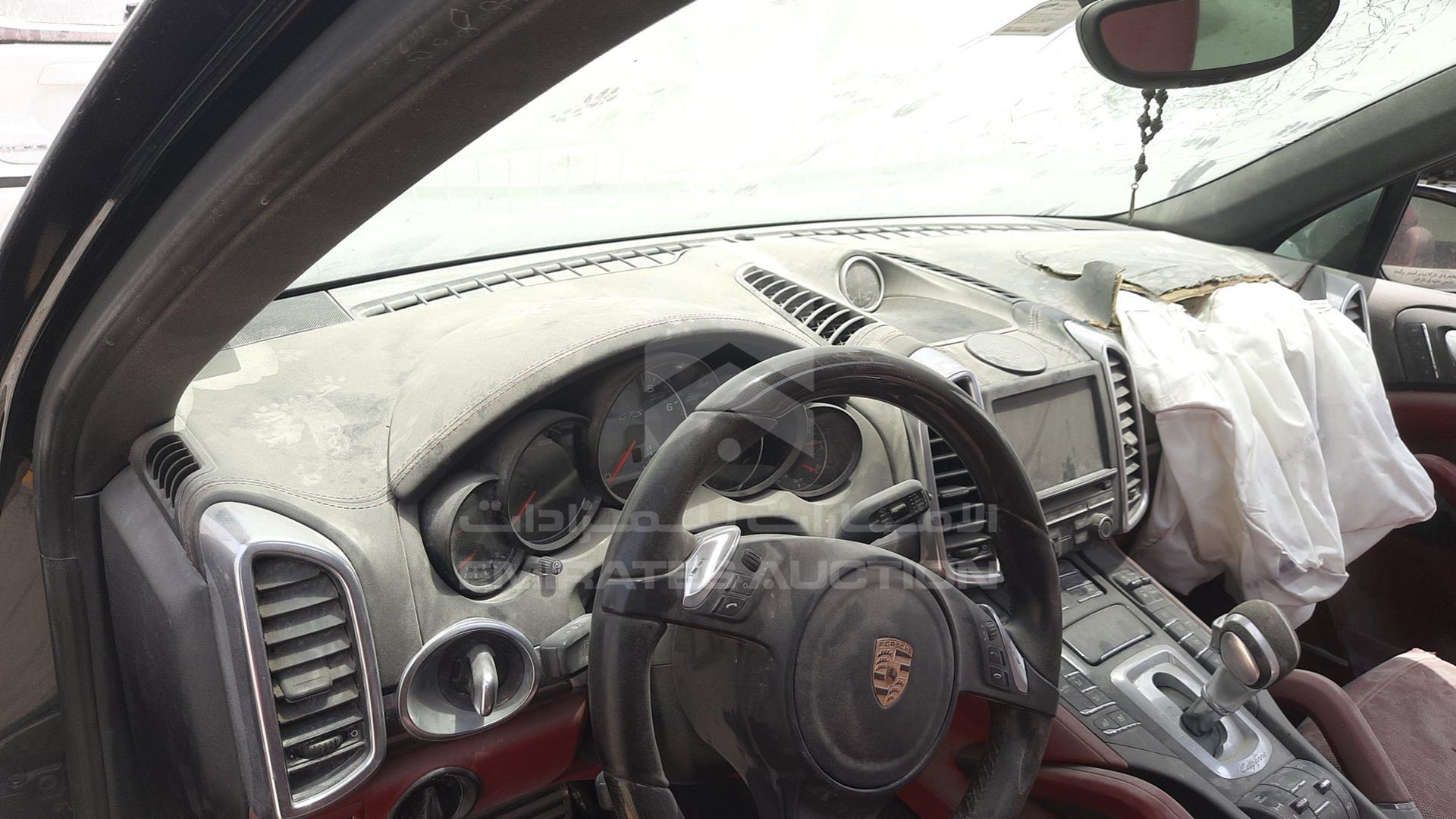 2014 PORSCHE CAYENNE GTS VIN: WP1ZZZ92ZELA70989