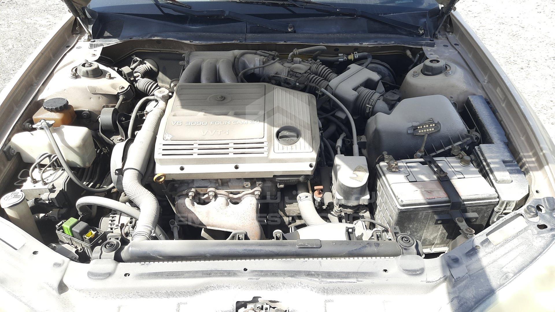 1999 LEXUS ES 300 VIN: JT8BF28G4X0165661