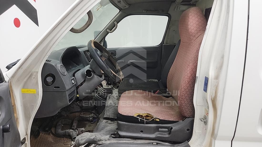 2005 Nissan Urvan — Front Left Driver Seat View — Photo 7