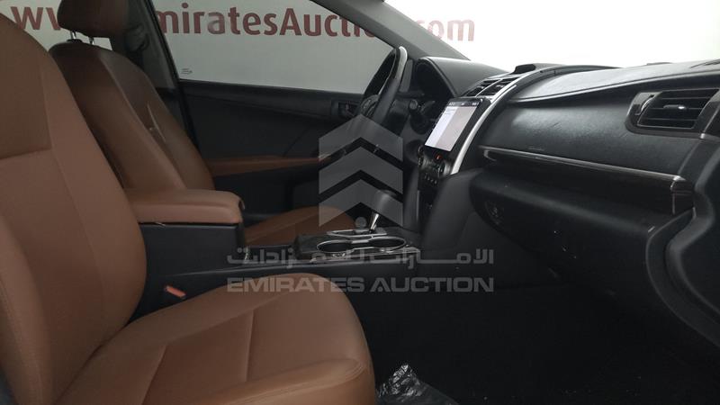 6T1BF9FK7FX563065 Auction: EmiratesAuction Lot: 409828 6T1BF9FK7FX563065 Toyota Camry 2015 WHITE Photo 29