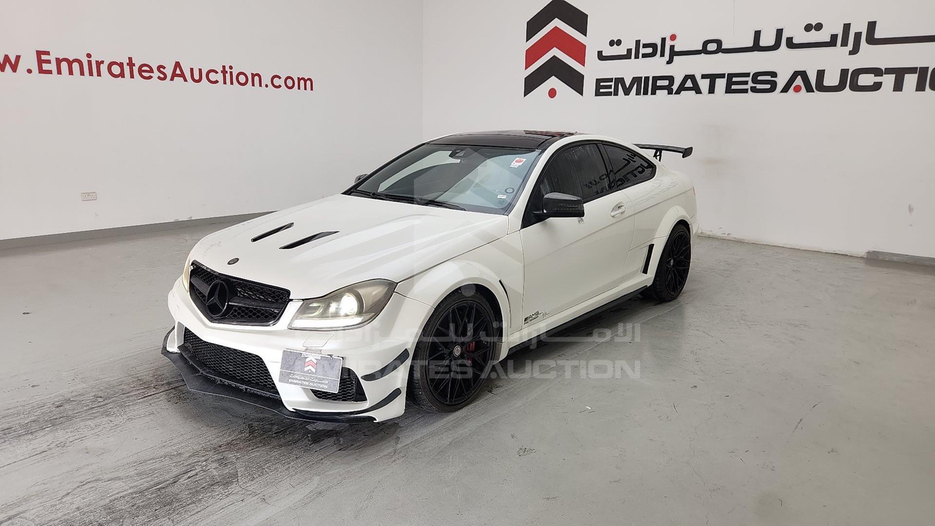 2012 MERCEDES C 63 AMG VIN: WDDGJ7HB0CF833170
