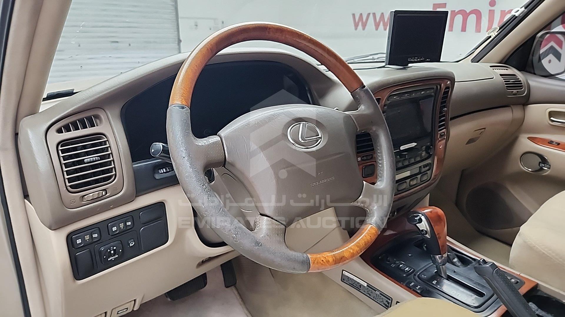 2001 LEXUS LX 470 VIN: JTJHT00W513503311