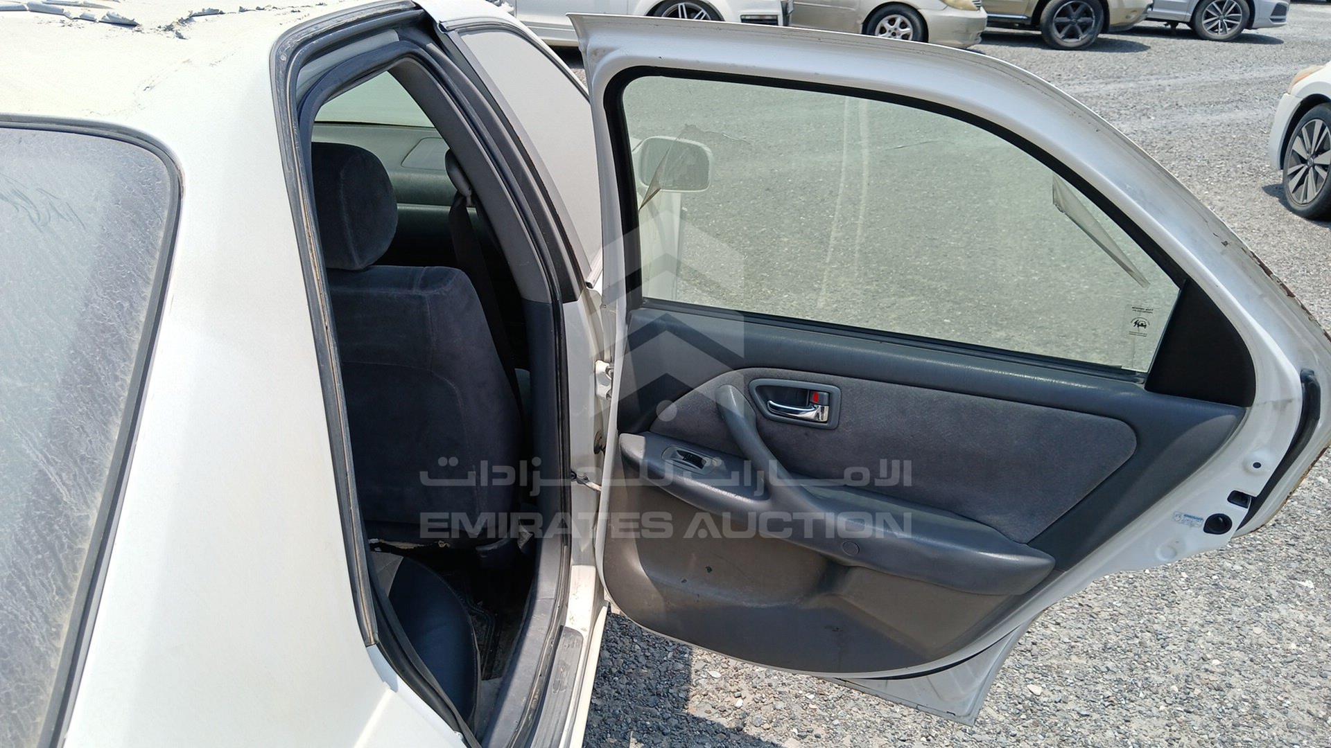 2001 TOYOTA CAMRY VIN: JT2BG22K510592486