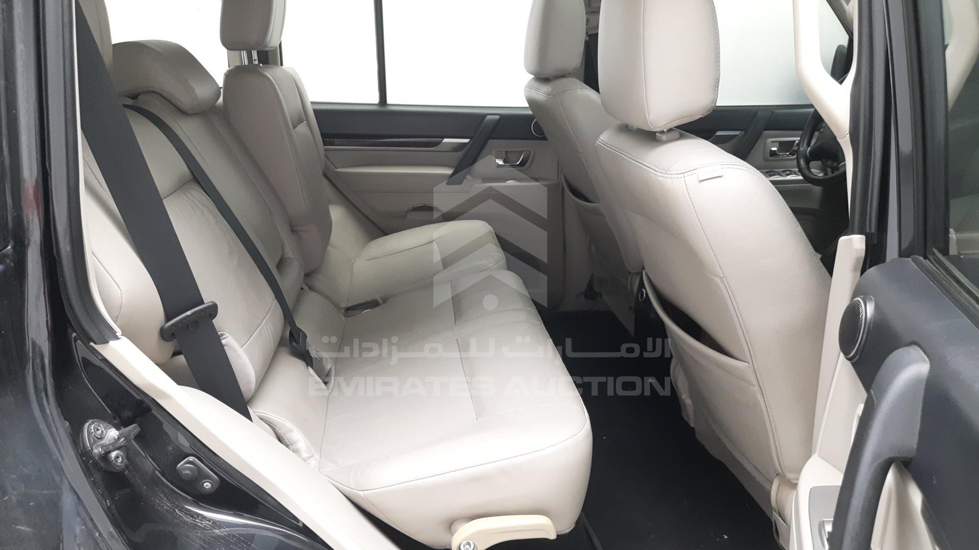 2011 MITSUBISHI PAJERO VIN: JMYLRV95WBJ706153