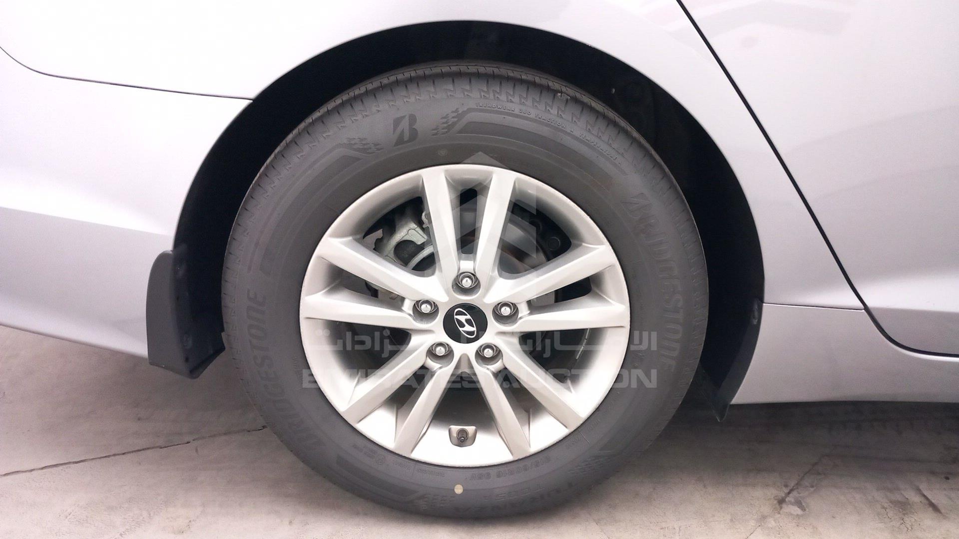 2017 HYUNDAI SONATA VIN: KMHE241G7HA278821