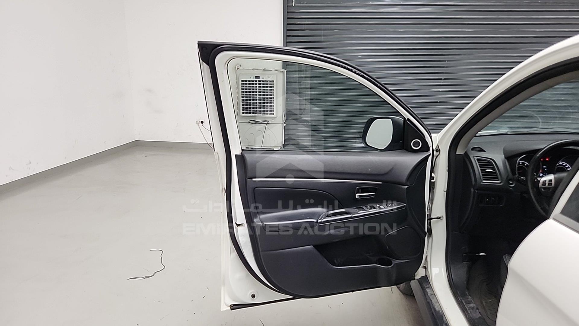 2012 MITSUBISHI ASX VIN: JMYXTGA2WCZ700123