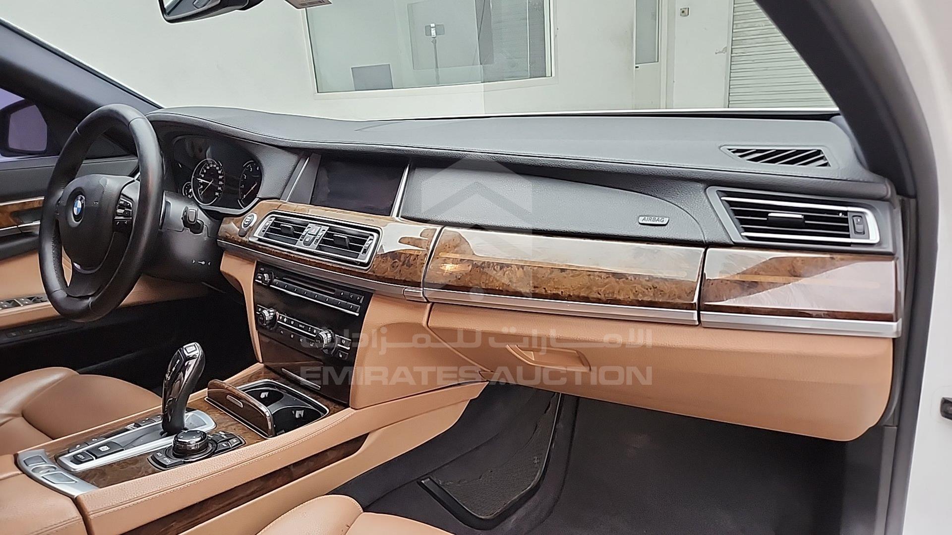 2013 BMW 750LI VIN: WBAYE8105DDD87712