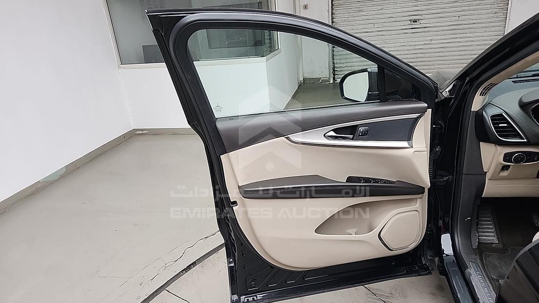 2019 Lincoln Nautilus — Front Left Door — Photo 12
