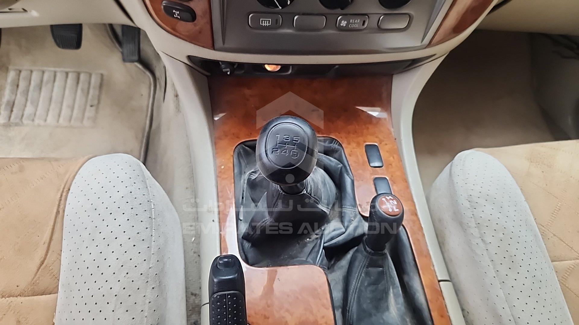 2000 TOYOTA LAND CRUISER VIN: JT3HJ09J2Y0017426