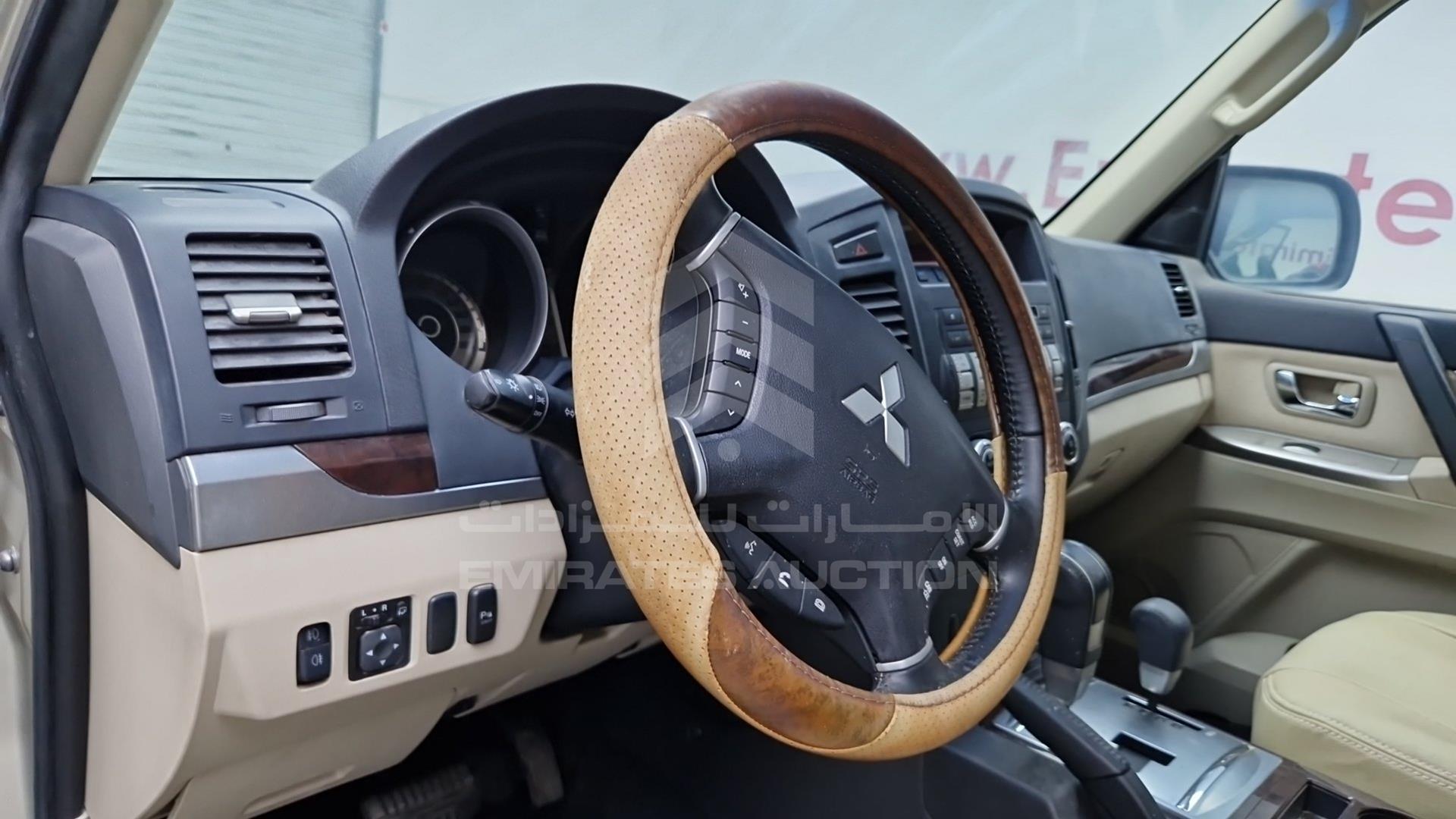 2013 MITSUBISHI PAJERO VIN: JMYLRV95WDJ704393