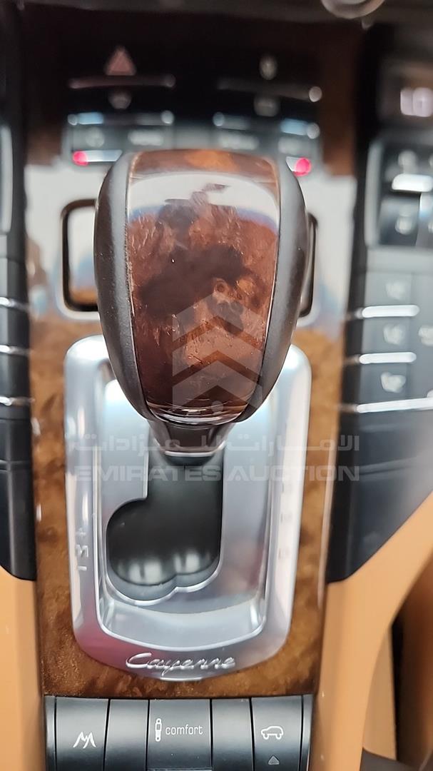 2013 PORSCHE CAYENNE GTS VIN: WP1ZZZ92ZDLA45314