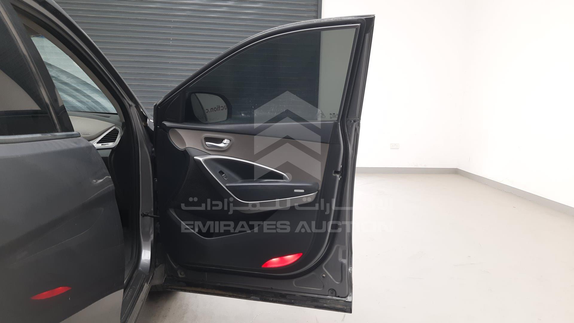 2015 HYUNDAI SANTA FE VIN: KMHST81C4FU435589