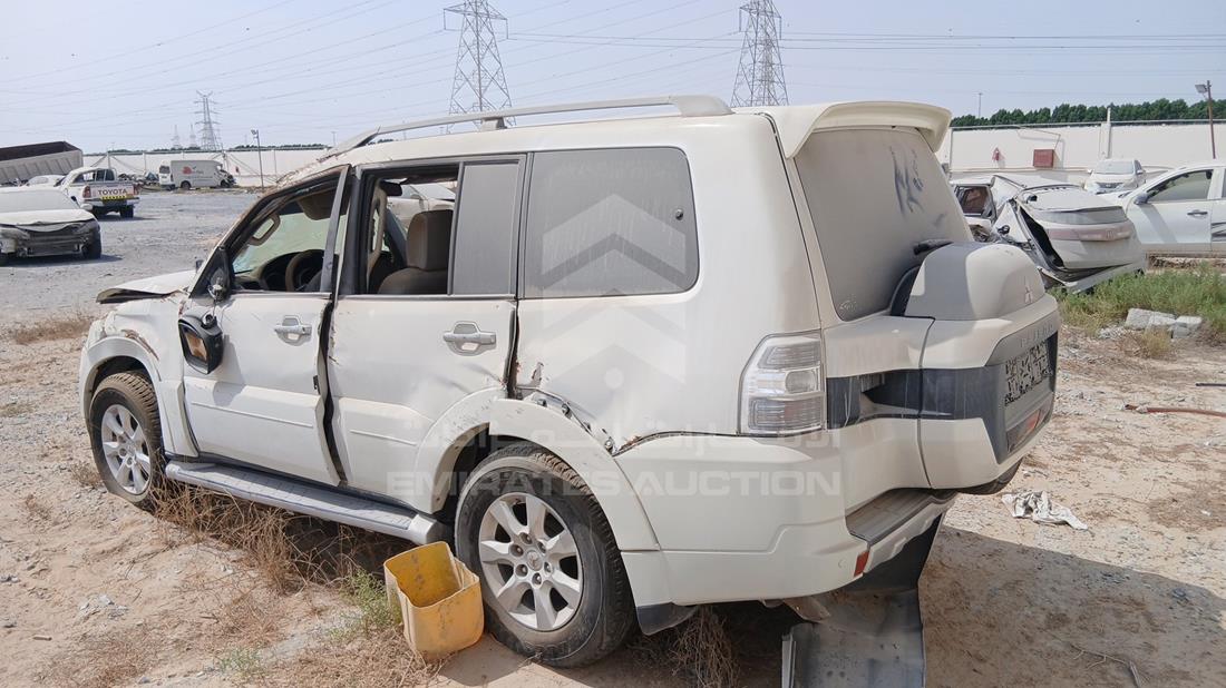 2017 Mitsubishi Pajero — Rear View — Photo 6