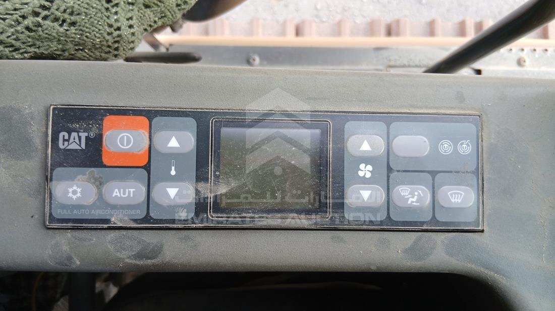 2016 Caterpillar 330D — Entertainment Systems & Camera Monitor & Navigation — Photo 16